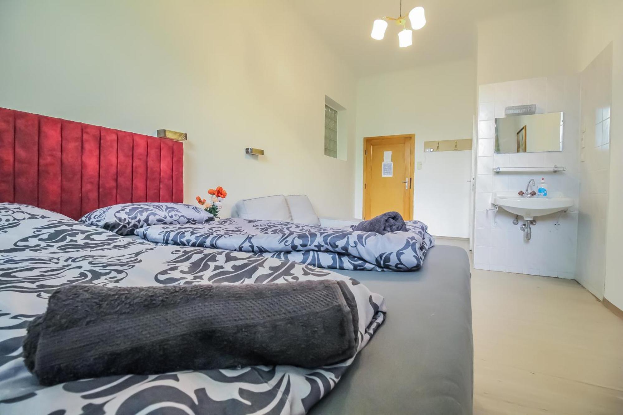 Cozy Rooms - U3 Hutteldorferstrasse Wiedeń Zewnętrze zdjęcie