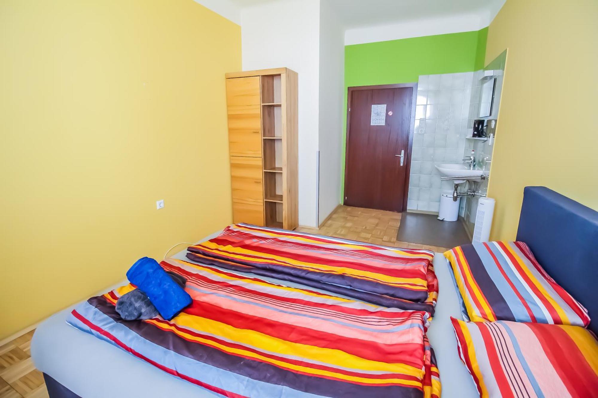 Cozy Rooms - U3 Hutteldorferstrasse Wiedeń Zewnętrze zdjęcie